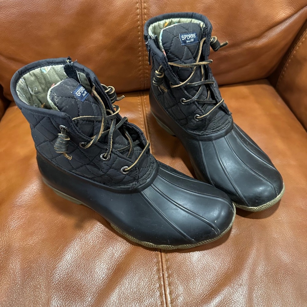 Sperry Saltwater Duck Boots Women Black Quilted Waterproof Winter Rain Snow 8
